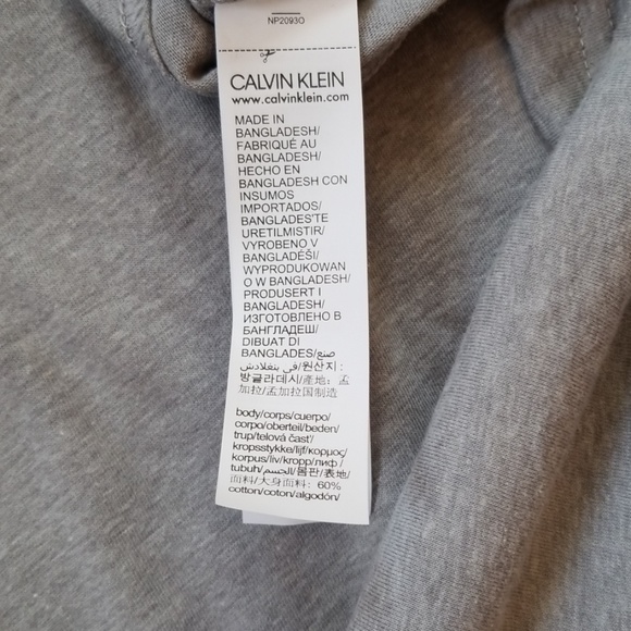 Calvin Klein top XL - Picture 4 of 4